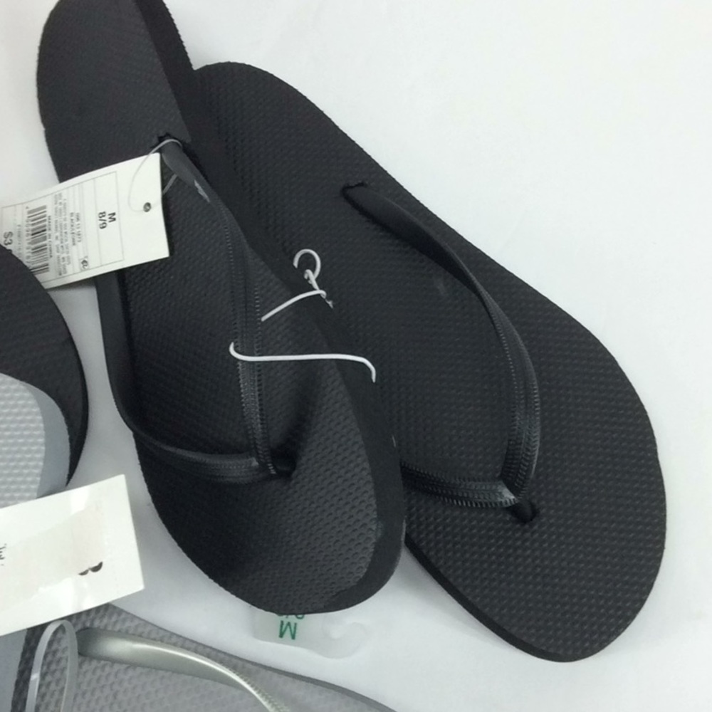 Mossimo flip flops lot of 3 size small 6/7 - Picture 3 of 6